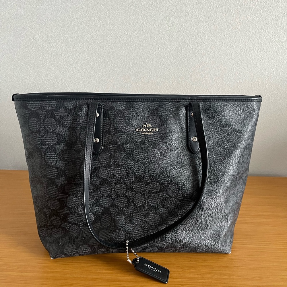 Coach City Tote Bag black signature canvas
